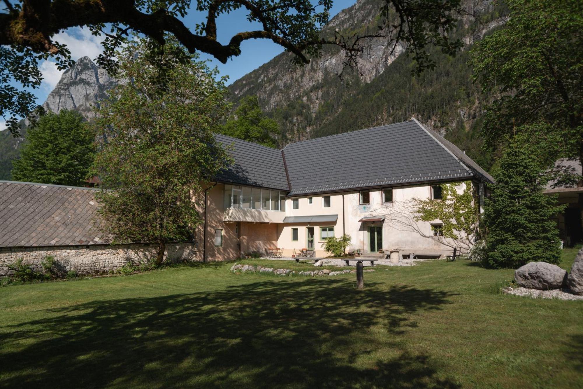 Bed and Breakfast Gorska Roza à Log pod Mangartom Extérieur photo