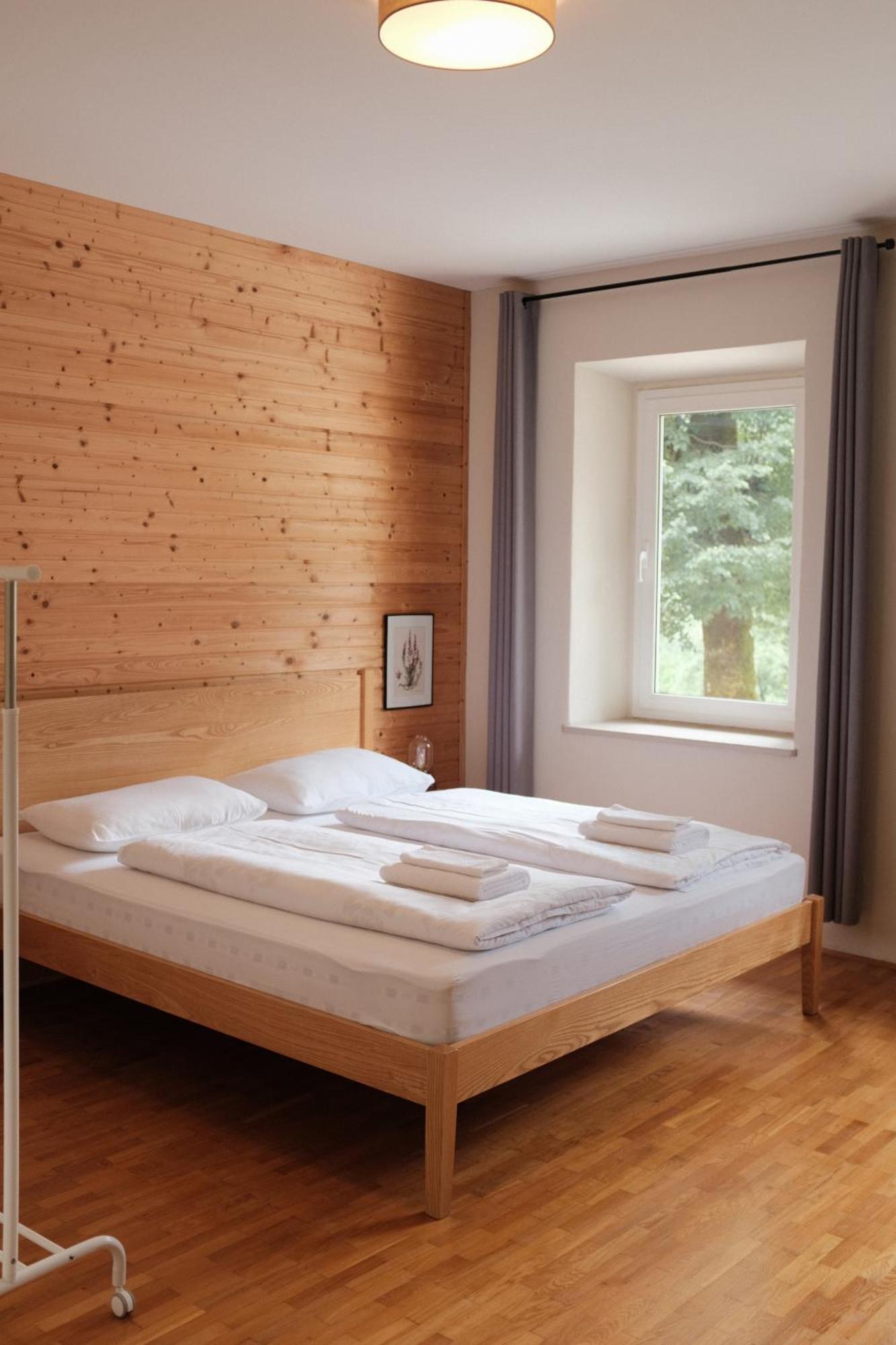 Bed and Breakfast Gorska Roza à Log pod Mangartom Extérieur photo